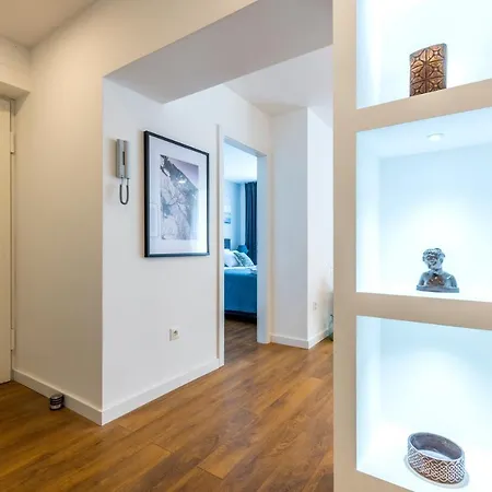 Old Platz Apartman *